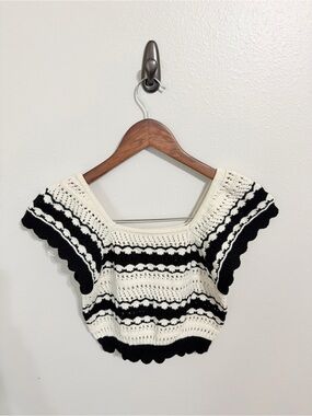 FRESHMAN 1996 Black & Cream Striped Crochet Crop Top